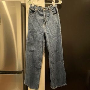 Levi High Waisted Straight Jeans